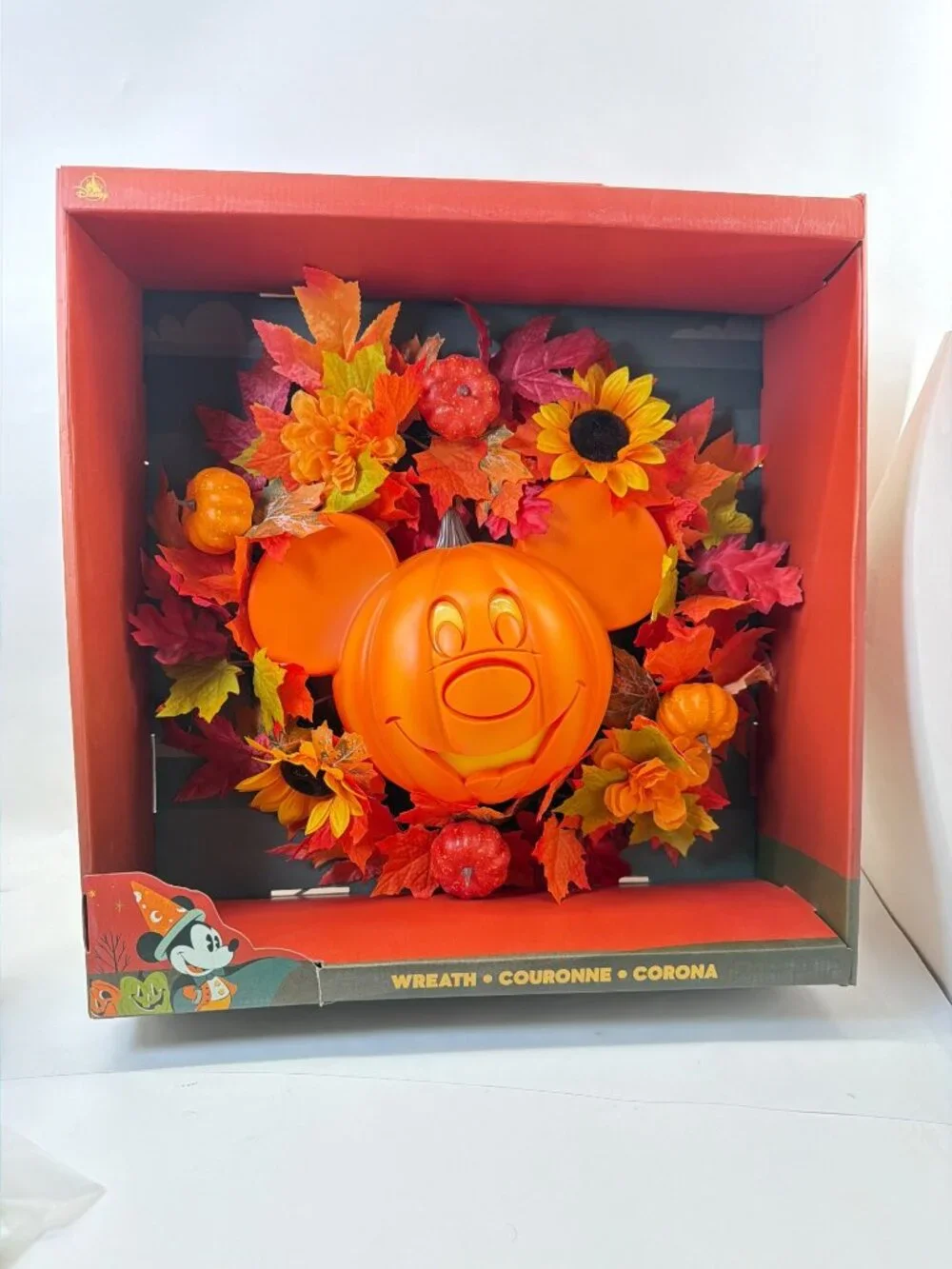 Disney Mickey Mouse Light-Up Halloween Wreath Jack o Lantern Pumpkin Decor